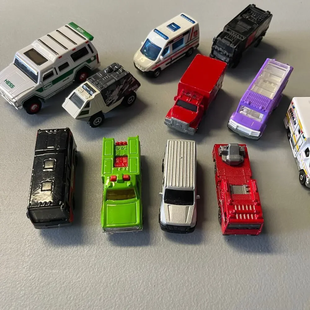 Matchbox & Hot Wheels Diecast & Utilities Vehicles Ambulance Bus Lot